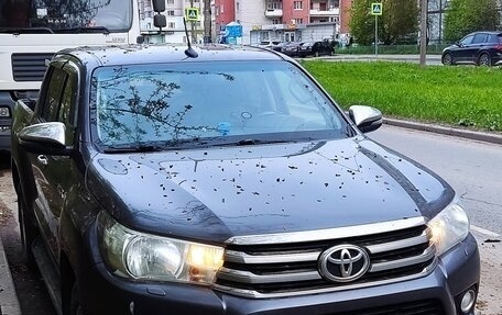 Toyota Hilux VIII, 2017 год, 2 370 000 рублей, 7 фотография