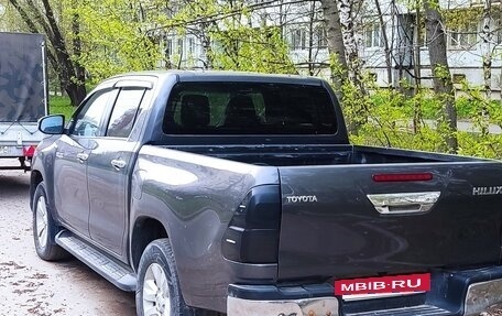 Toyota Hilux VIII, 2017 год, 2 370 000 рублей, 8 фотография