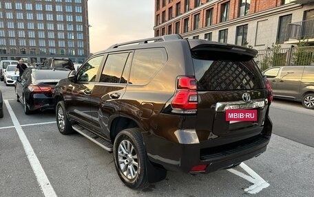Toyota Land Cruiser Prado 150 рестайлинг 2, 2017 год, 4 000 000 рублей, 2 фотография
