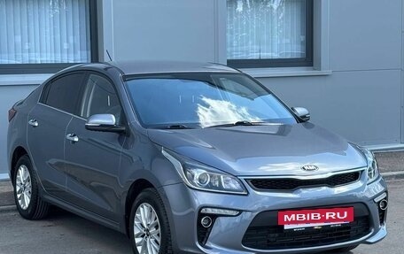 KIA Rio IV, 2018 год, 1 380 000 рублей, 3 фотография