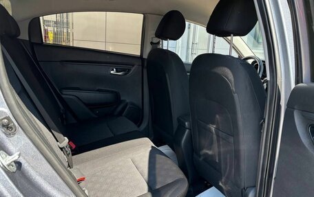 KIA Rio IV, 2018 год, 1 380 000 рублей, 15 фотография