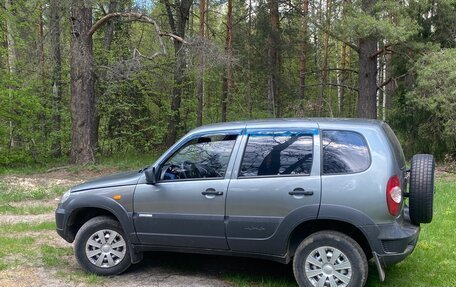 Chevrolet Niva I рестайлинг, 2013 год, 650 000 рублей, 3 фотография