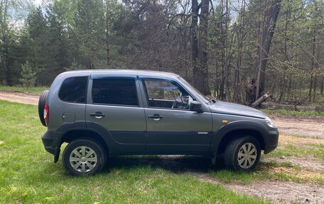 Chevrolet Niva I рестайлинг, 2013 год, 650 000 рублей, 2 фотография