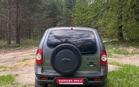 Chevrolet Niva I рестайлинг, 2013 год, 650 000 рублей, 4 фотография