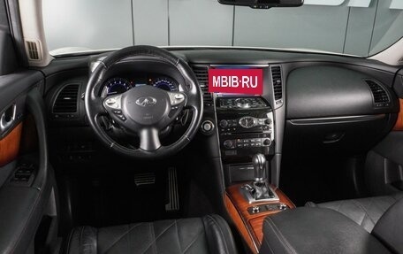 Infiniti QX70, 2016 год, 3 149 000 рублей, 6 фотография