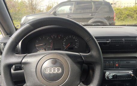 Audi A4, 1998 год, 320 000 рублей, 9 фотография