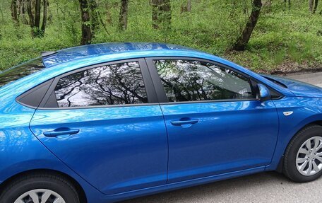 Hyundai Solaris II рестайлинг, 2019 год, 1 420 000 рублей, 4 фотография