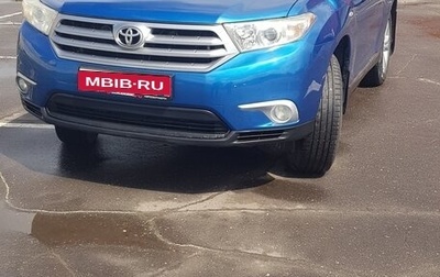 Toyota Highlander III, 2011 год, 1 700 000 рублей, 1 фотография