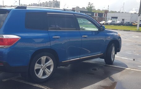 Toyota Highlander III, 2011 год, 1 700 000 рублей, 6 фотография
