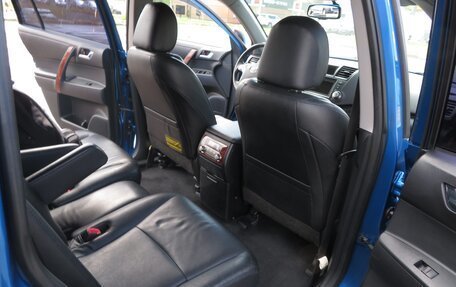 Toyota Highlander III, 2011 год, 1 700 000 рублей, 13 фотография