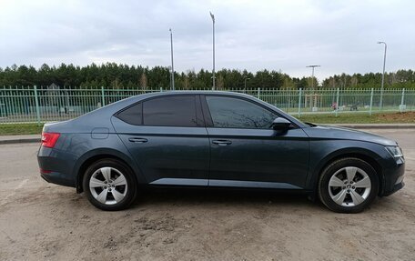 Skoda Superb III рестайлинг, 2019 год, 2 200 000 рублей, 4 фотография