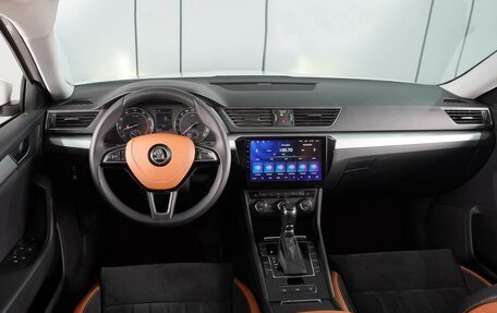Skoda Superb III рестайлинг, 2015 год, 1 649 000 рублей, 6 фотография