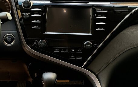 Toyota Camry, 2020 год, 2 480 000 рублей, 8 фотография