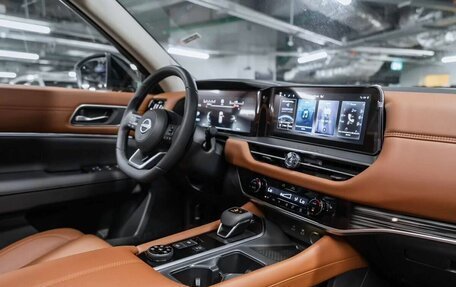 Nissan Pathfinder, 2024 год, 6 000 000 рублей, 3 фотография
