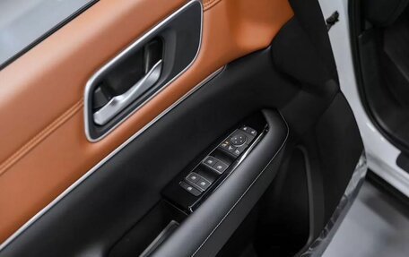 Nissan Pathfinder, 2024 год, 6 000 000 рублей, 21 фотография