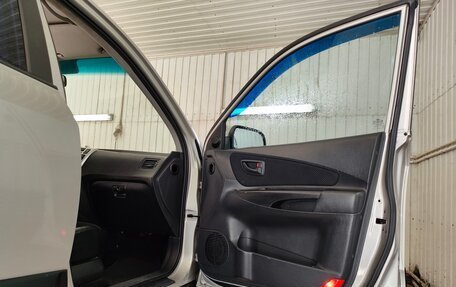 Hyundai Tucson III, 2006 год, 1 250 000 рублей, 16 фотография
