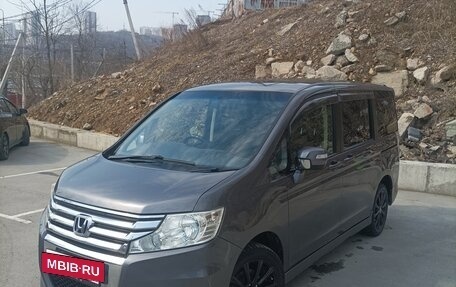 Honda Stepwgn IV, 2014 год, 1 345 000 рублей, 2 фотография
