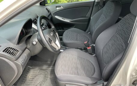 Hyundai Solaris II рестайлинг, 2016 год, 1 300 000 рублей, 10 фотография