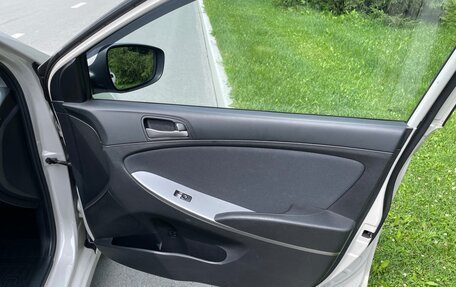 Hyundai Solaris II рестайлинг, 2016 год, 1 300 000 рублей, 15 фотография