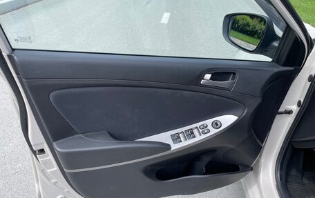 Hyundai Solaris II рестайлинг, 2016 год, 1 300 000 рублей, 11 фотография