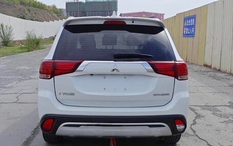 Mitsubishi Outlander III рестайлинг 3, 2021 год, 1 772 442 рублей, 3 фотография