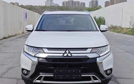 Mitsubishi Outlander III рестайлинг 3, 2021 год, 1 772 442 рублей, 5 фотография