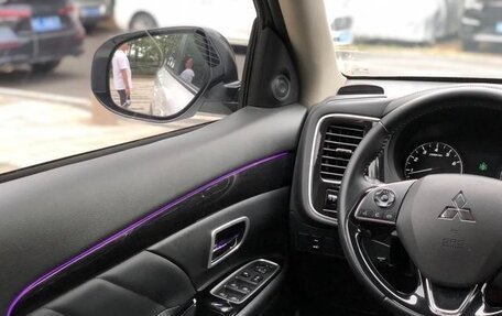 Mitsubishi Outlander III рестайлинг 3, 2021 год, 1 771 442 рублей, 12 фотография