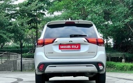 Mitsubishi Outlander III рестайлинг 3, 2021 год, 1 771 442 рублей, 7 фотография