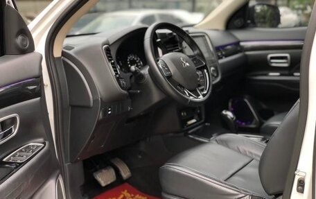 Mitsubishi Outlander III рестайлинг 3, 2021 год, 1 771 442 рублей, 18 фотография