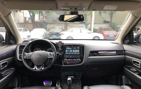 Mitsubishi Outlander III рестайлинг 3, 2021 год, 1 771 442 рублей, 20 фотография