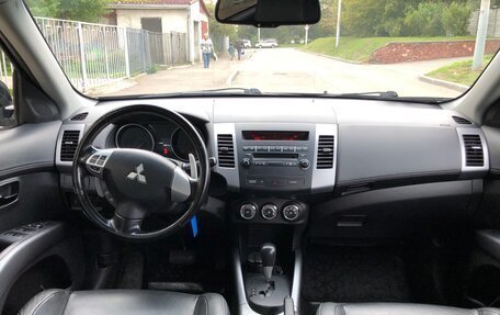 Mitsubishi Outlander III рестайлинг 3, 2011 год, 1 459 000 рублей, 10 фотография