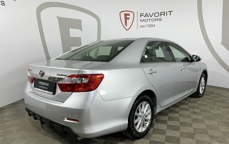 Toyota Camry, 2011 год, 1 650 000 рублей, 6 фотография