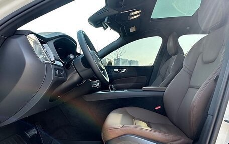 Volvo XC60 II, 2022 год, 3 040 000 рублей, 9 фотография