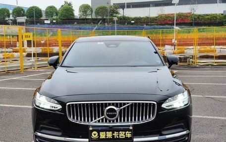 Volvo S90 II рестайлинг, 2022 год, 3 100 000 рублей, 13 фотография
