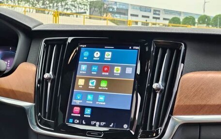 Volvo S90 II рестайлинг, 2022 год, 3 100 000 рублей, 6 фотография