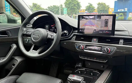 Audi A4, 2022 год, 2 300 000 рублей, 14 фотография