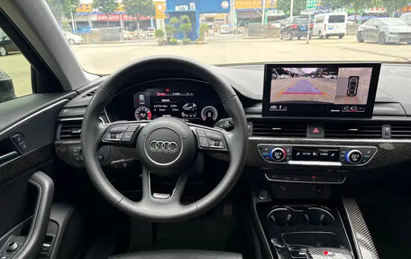 Audi A4, 2022 год, 2 300 000 рублей, 10 фотография