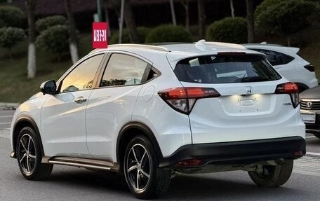 Honda Vezel, 2021 год, 1 240 600 рублей, 3 фотография