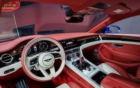 Bentley Continental GT III, 2022 год, 19 800 000 рублей, 11 фотография