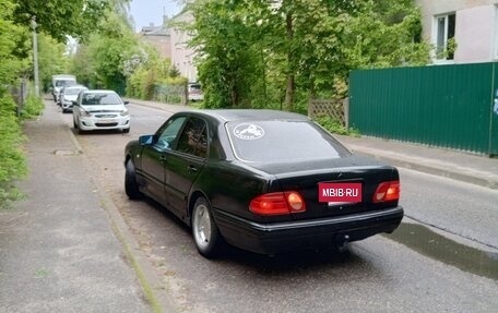 Mercedes-Benz E-Класс, 1995 год, 225 000 рублей, 9 фотография