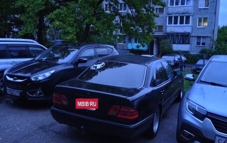 Mercedes-Benz E-Класс, 1995 год, 225 000 рублей, 2 фотография