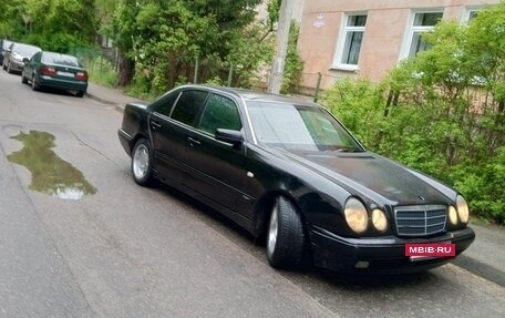 Mercedes-Benz E-Класс, 1995 год, 225 000 рублей, 5 фотография