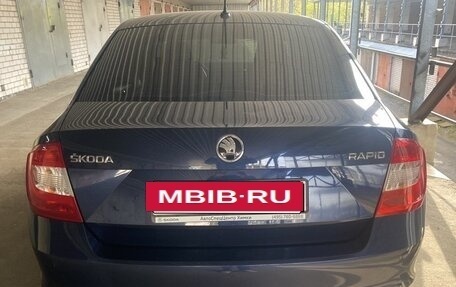 Skoda Rapid I, 2015 год, 1 300 000 рублей, 8 фотография