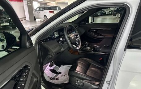 Land Rover Range Rover Evoque II, 2022 год, 2 700 000 рублей, 8 фотография
