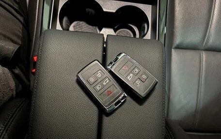 Land Rover Range Rover Evoque II, 2022 год, 2 700 000 рублей, 16 фотография
