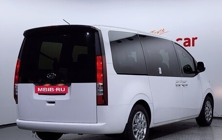 Hyundai Staria, 2022 год, 2 970 000 рублей, 2 фотография