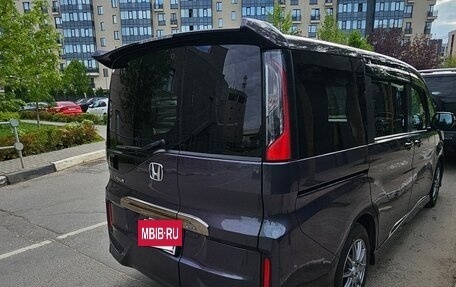 Honda Stepwgn IV, 2017 год, 2 450 000 рублей, 5 фотография