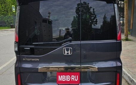 Honda Stepwgn IV, 2017 год, 2 450 000 рублей, 7 фотография