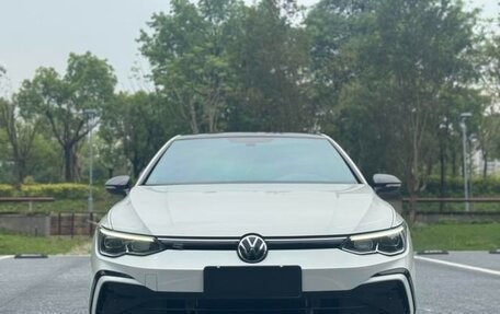 Volkswagen Golf VIII, 2022 год, 1 950 999 рублей, 6 фотография