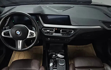 BMW 1 серия, 2021 год, 1 560 000 рублей, 5 фотография